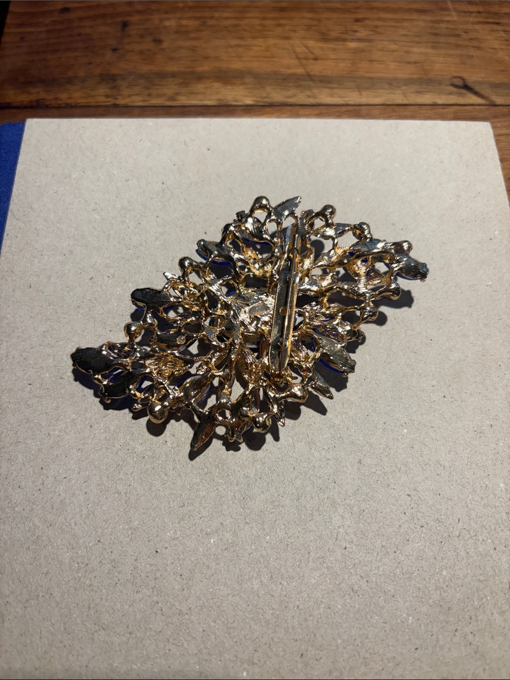 Blue Crystal Floral Statement Brooch - Unknown Brand - Picture 2 of 3